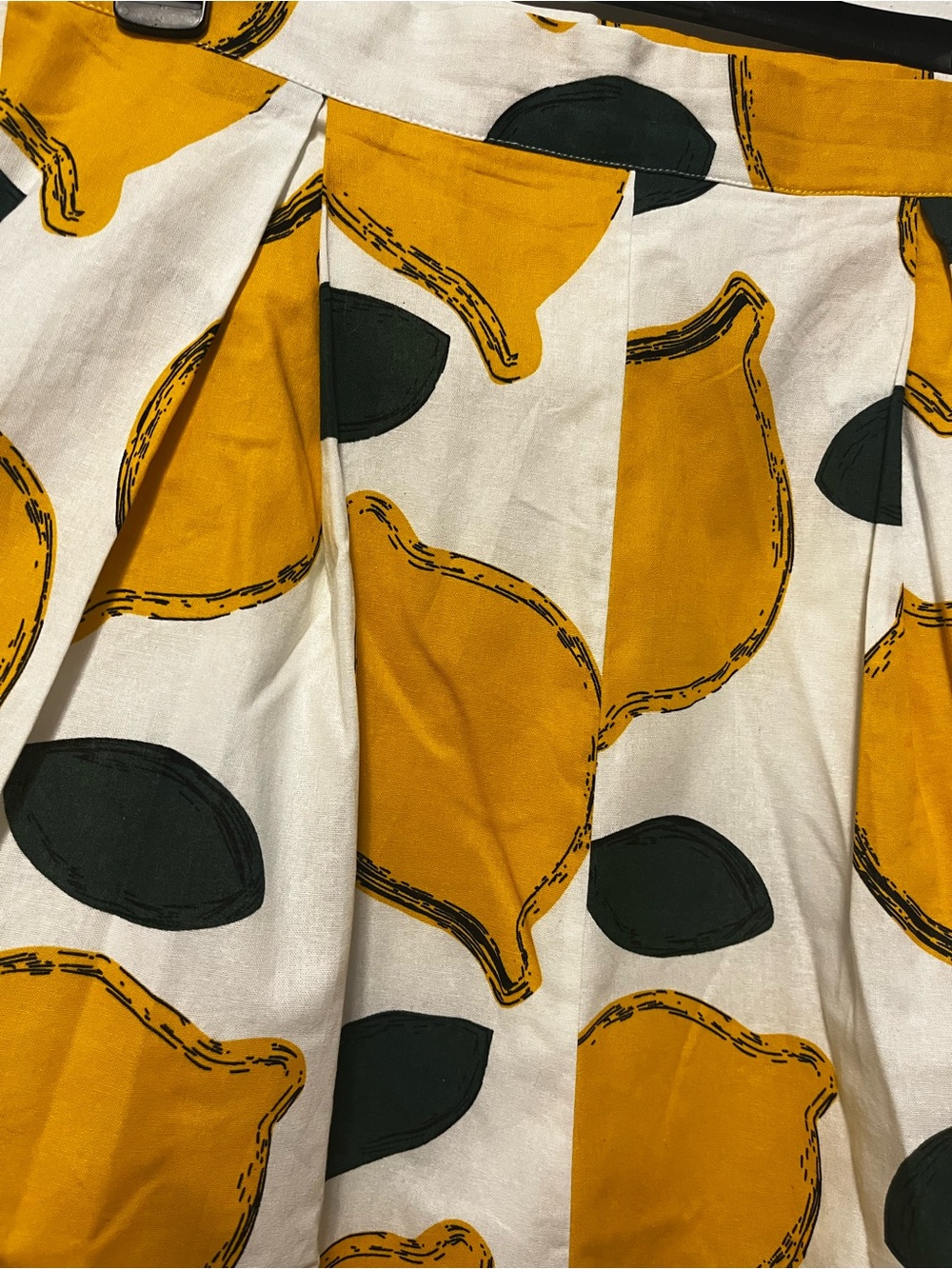 Chicwish White Midi Skirt with Yellow Lemon Print - Picture 2 of 3
